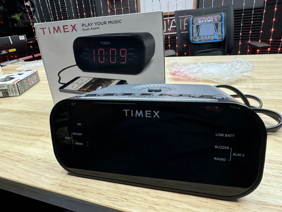 TIMEX AM/FM Dual Alarm Clock Radio T231GRY Plays Music From Your Smart Phone - Image 3 of 4