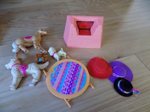 Vintage Barbie fireplace dishes accessories table dolls combs brushes lot clothe - Picture 12 of 16