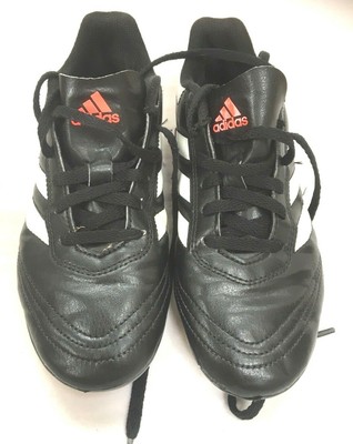 youths football boots