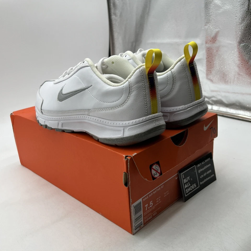 Talla 7.5 - Zapatos Nike Air Native N7 de cuero blanco (318462-101) Foto 4 de 4