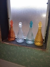 Textured Glass Bottles With Plastic  Stoppers X4  