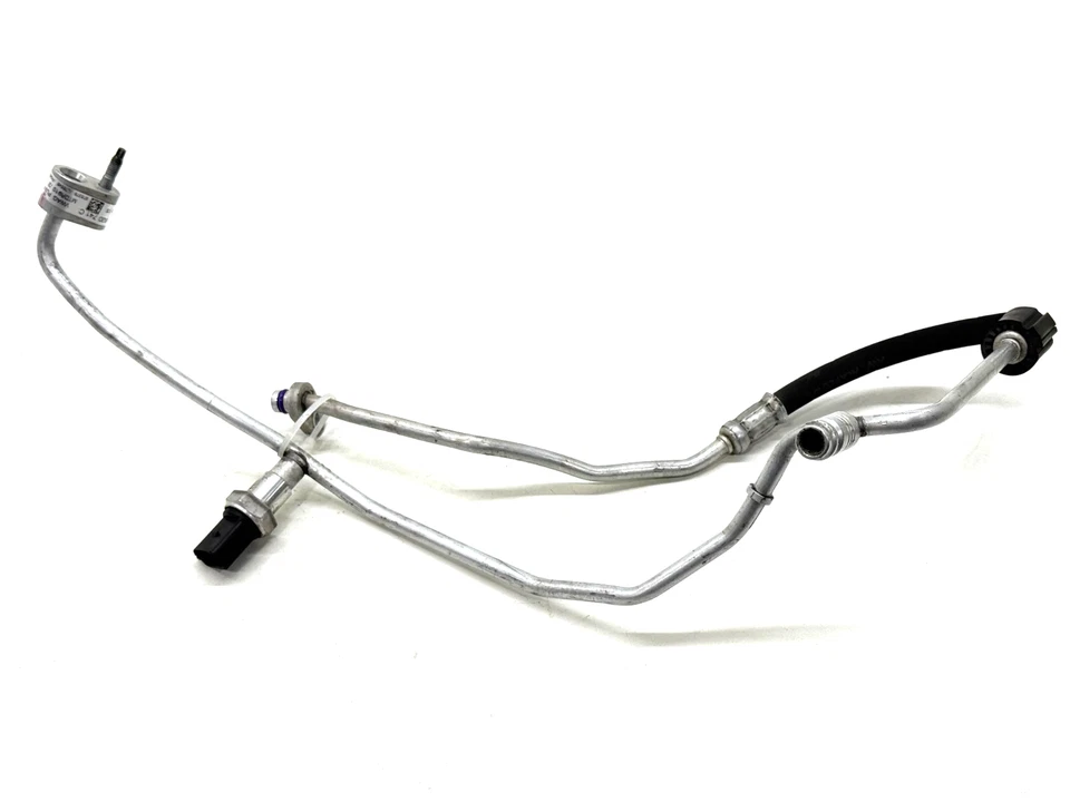 AUDI A3 QUATTRO 2015-2024 2,0 L AC refrigerante manguera OEM 5Q0820741C Foto 4 de 4