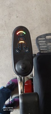 quickie pulse 6 electric wheelchair in excellent condition 