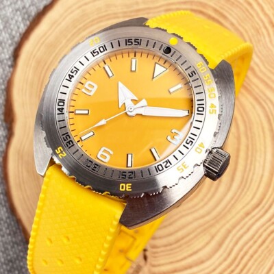 20ATM 42mm Yellow Dial NH35A Automatic Diving Men Watch Sapphire glass 120 click