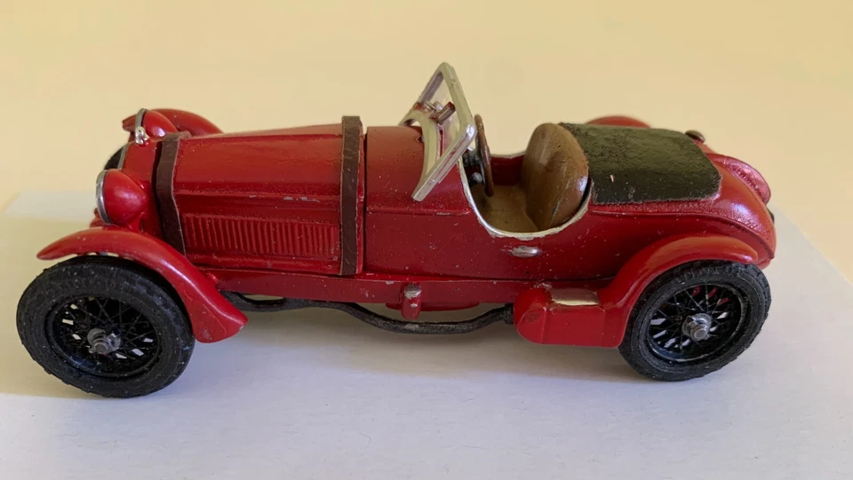 Alfa Romeo 8 c 1932 Auto Replicas 1/43 in metallo bianco prodotto nel 1970 - Immagine 4 di 4