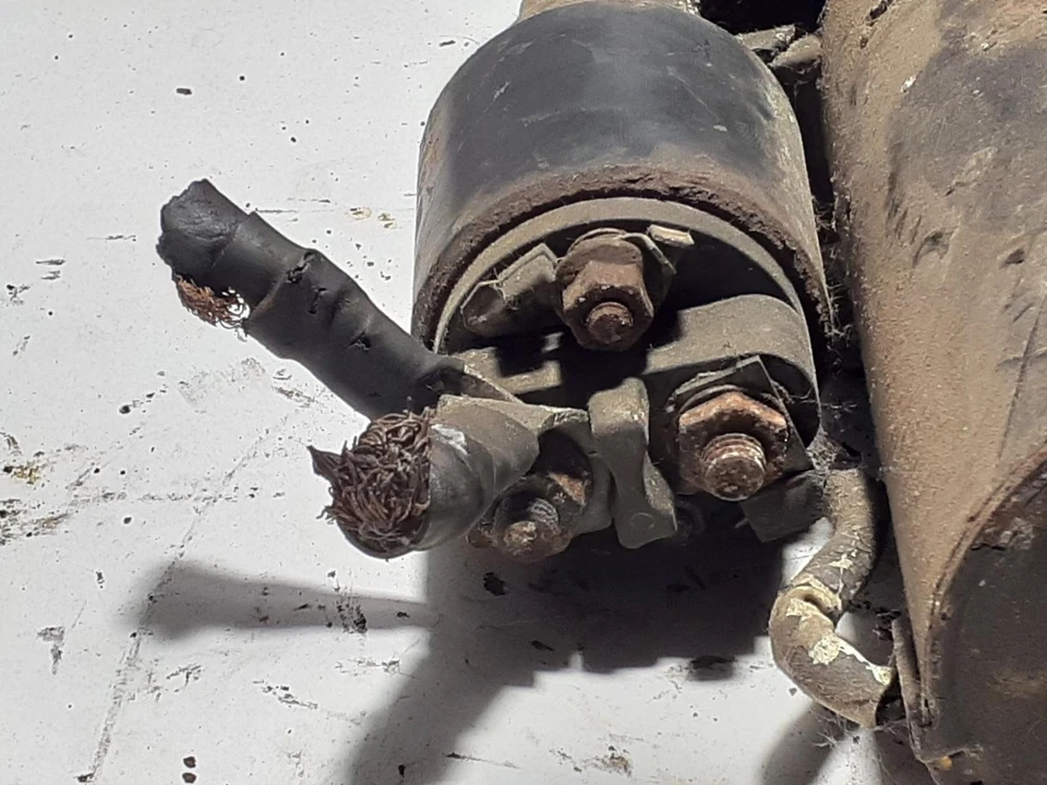 Motor de partida usado serve: 1990 BMW 735i grau A - Imagem 2 de 4