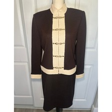 St. John Vintage Santana Knit Skirt Suit Set Brown Gold Clasps Size 8 Medium