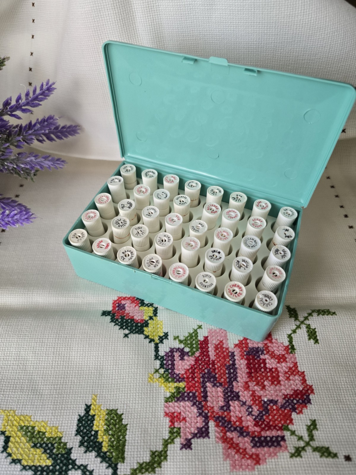 Vintage Avon Representative Mini Lipstick Samples Set, Turquoise Case