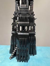 LEGO 10237 Tower of Orthanc LOTR COMPLETE w/Box & 5 Minifigs &ndash; NO RESERV