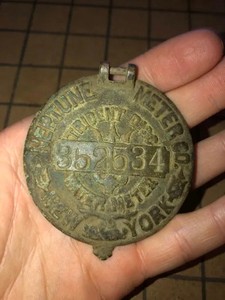 VINTAGE METAL WATER METER CAP NEW YORK NEPTUNE METER CO. (352534)