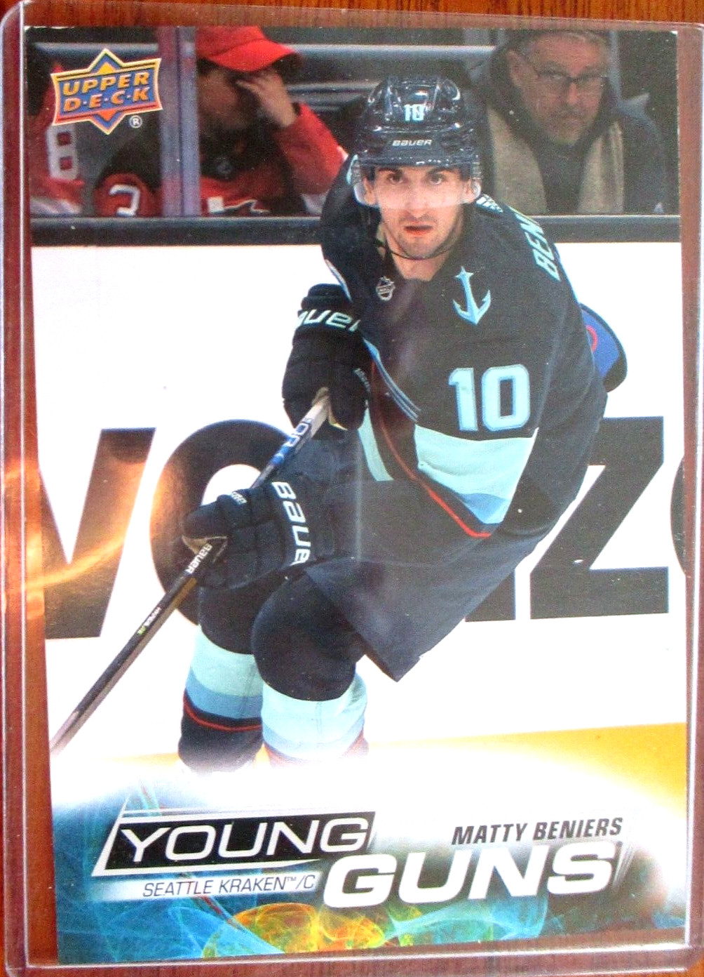 22-23 Upper Deck Series 1 Matty Beniers JUMBO Young Guns #213 Seattle Kraken