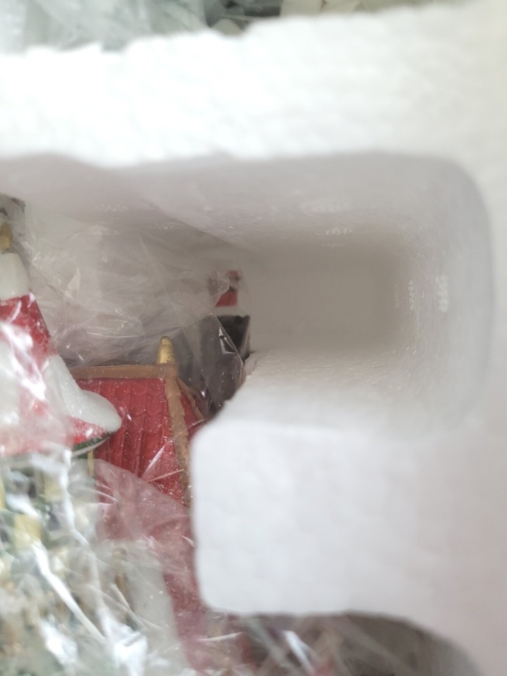 Dept 56 North Pole Series Northern Lights Fire Station 56730 NEW