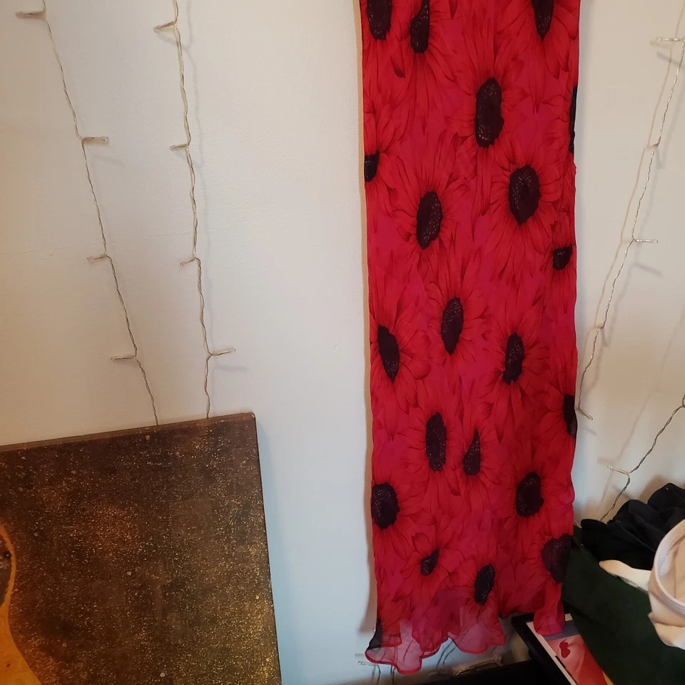 复古 Y2K 偏斜切粉色,静音花卉,低背迷笛连衣裙 S — 第 2/3 张图片