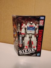 Transformers War For Cybertron Siege Autobot Ratchet Deluxe Class Walgreens