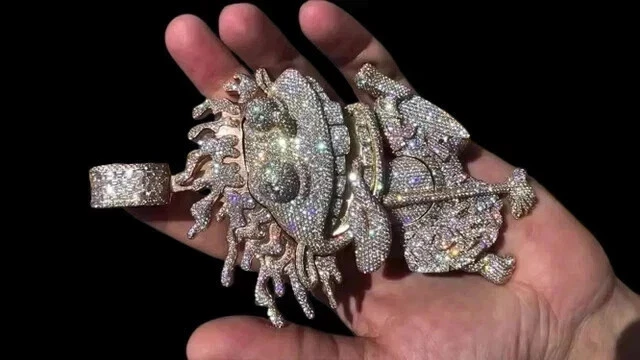 Men's 4Ct Round Cut Moissanite Cartoon Pendant 14K Yellow Gold Plated Silver - Image 2 of 4