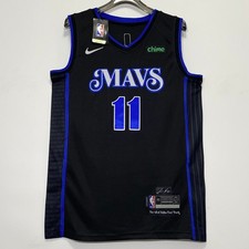 Panini Signs Kyrie Irving to Exclusive Deal 16