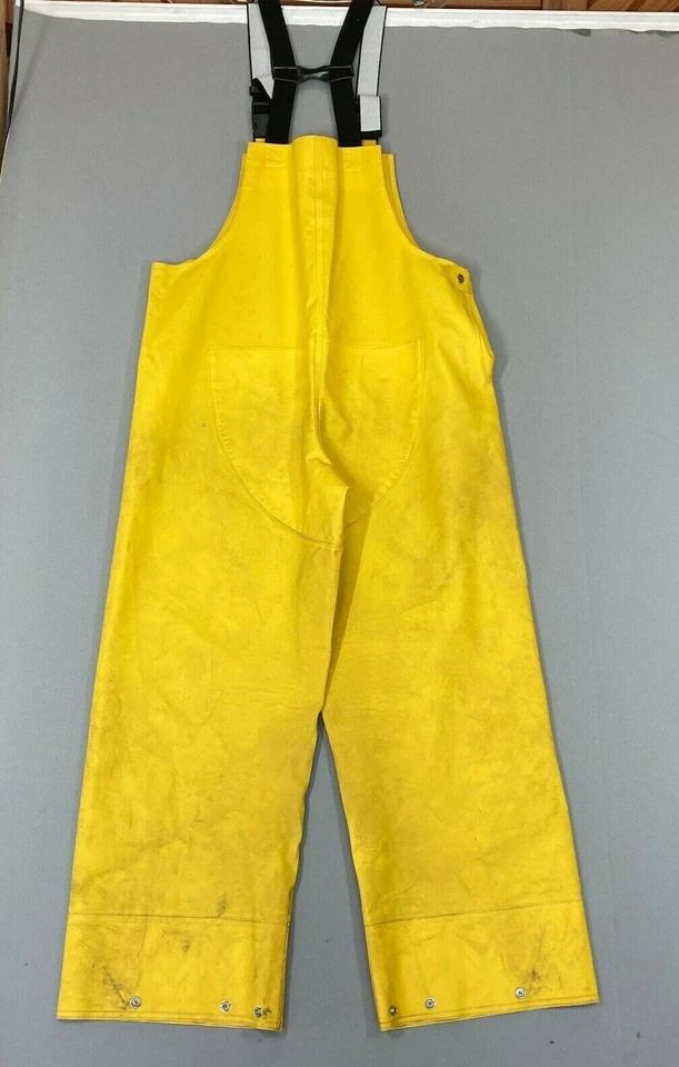 Carhartt Waterproof Overalls Jacket Set Mens Medium Tall R39YLW Fishing Work  - Image 4 of 4