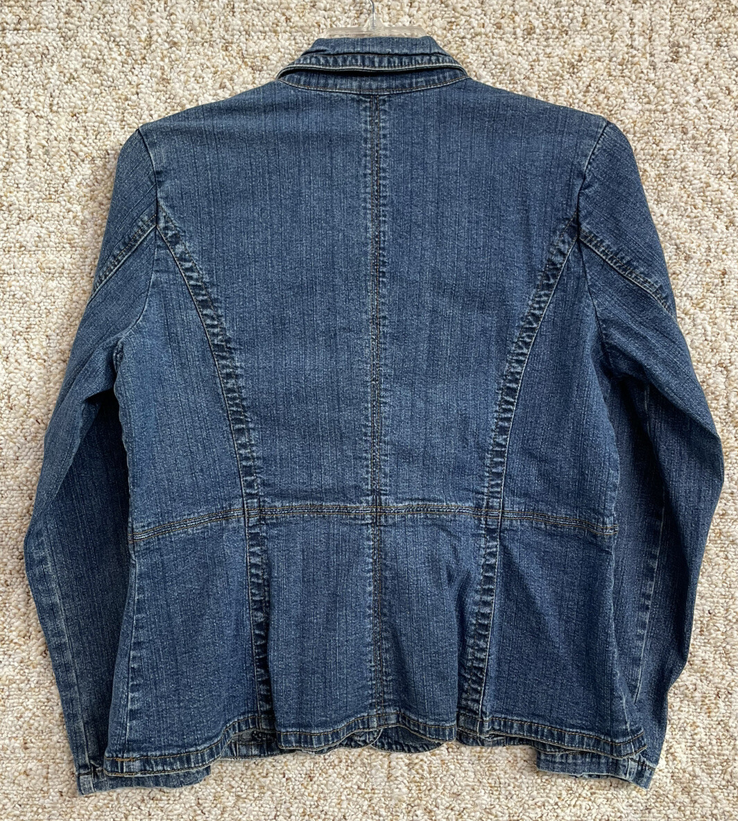 Picture 2 of 24