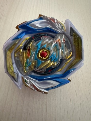 Beyblade Burst Pro Series Lord Spryzen & Command Dragon ( L & R Launcher). - Picture 1 of 4