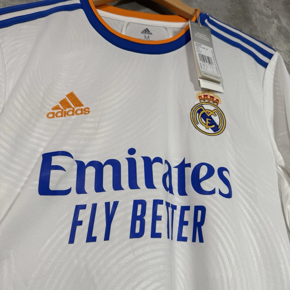 Real Madrid 2021/22 Home Official Football Shirt UCL Long Sleeve BNWT - Medium - Bild 3 von 4