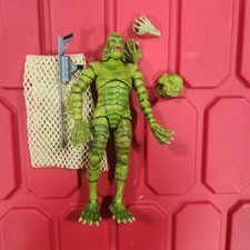 3 Horror Trading Cards Sets That Are Cheap and Easy to Collect 16