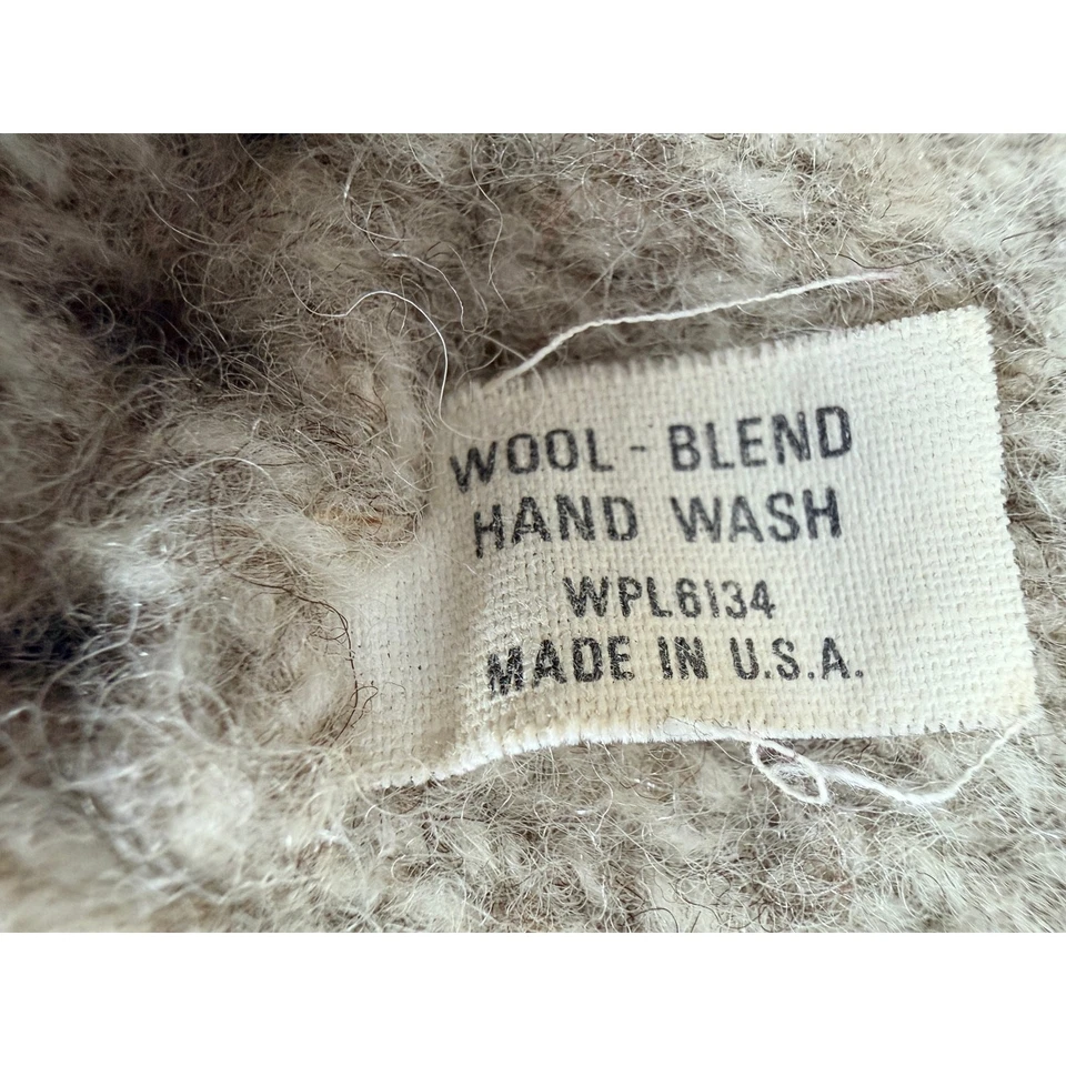 Bufanda cuello chal mezcla lana años 70 de colección con rayas y flecos — Hecha en EE. UU. Foto 4 de 4