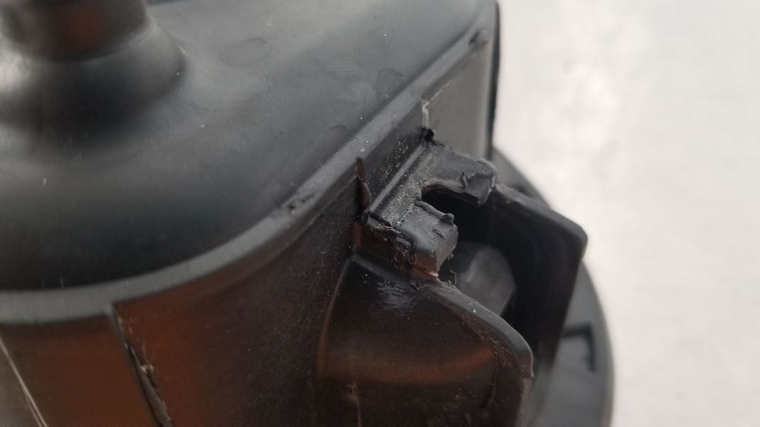 Bentley Continental GT Fuel door