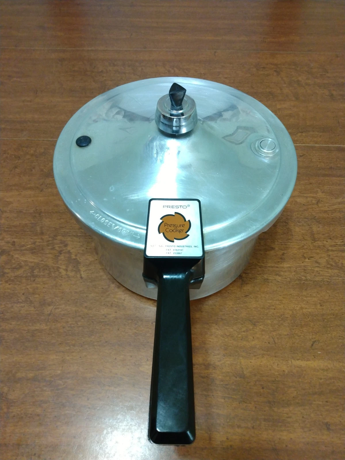 Vintage Presto Pressure Cooker 4Qt Stainless Steel 409A Model 0121004 W/Jiggler
