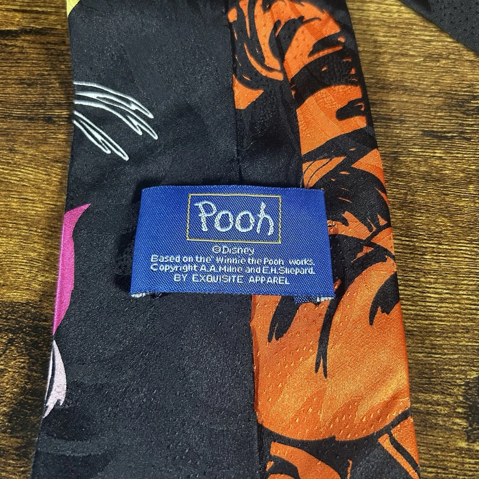 Corbata Winnie the Pooh Disney de Exquisite Apparel 100 % seda ~ Pooh, Tigger y Piglet Foto 3 de 4