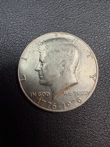 1776-1976-P KENNEDY CLAD BICENTENIAL HALF DOLLAR - GEM BU UNC!