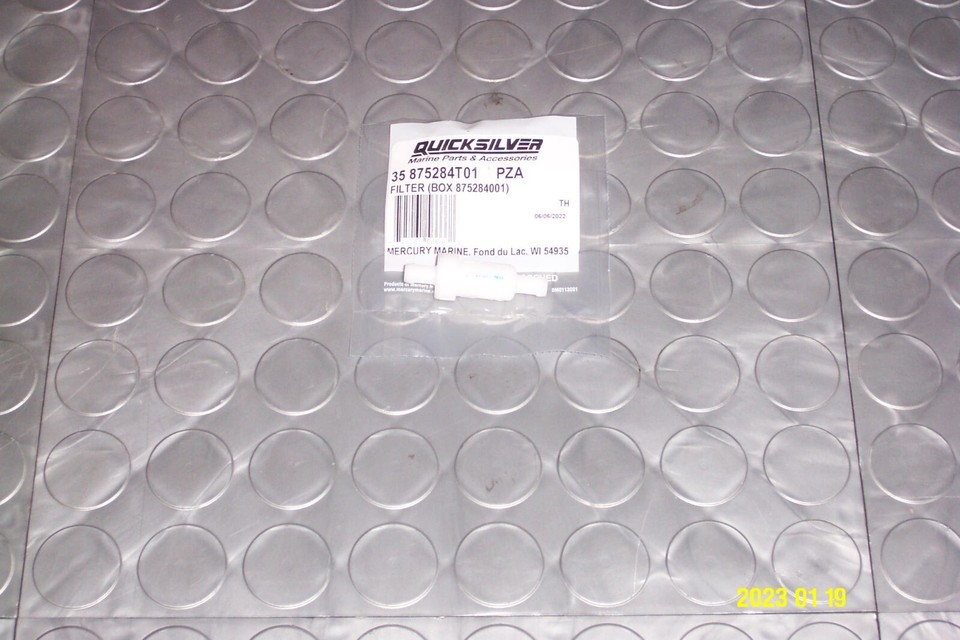 Sell QuickSilver Marine Oil Filter 35-8M0154778 In Miami, Florida