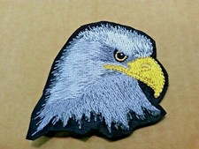 PATCH TOPPA RICAMATA TESTA DI AQUILA-DIMENSIONI 7x7CM TERMOADESIVA-IDEA REGALO!