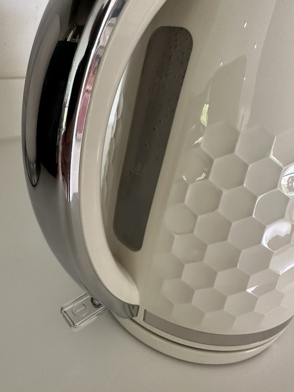 Morphy Richards 108272 Hive Jug Kettle Easy Fill 1.5L 3kW CREAM