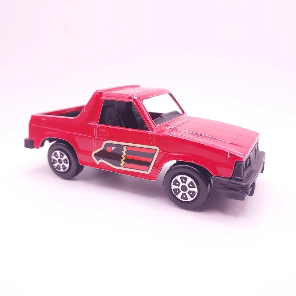 Calcomanía Eagle vintage "Brat" Tootsie juguete metal rojo camioneta 4-1/4" Foto 3 de 4