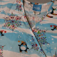HQ nursing scrub top womens XS Extra Small Penguin Skiing Snow Fun Cute V Neck
