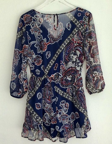 BAND OF GYPSIES Romper Jumpsuit Size Small Paisley V-Neck Print Red, Blue NWT - Picture 3 of 8