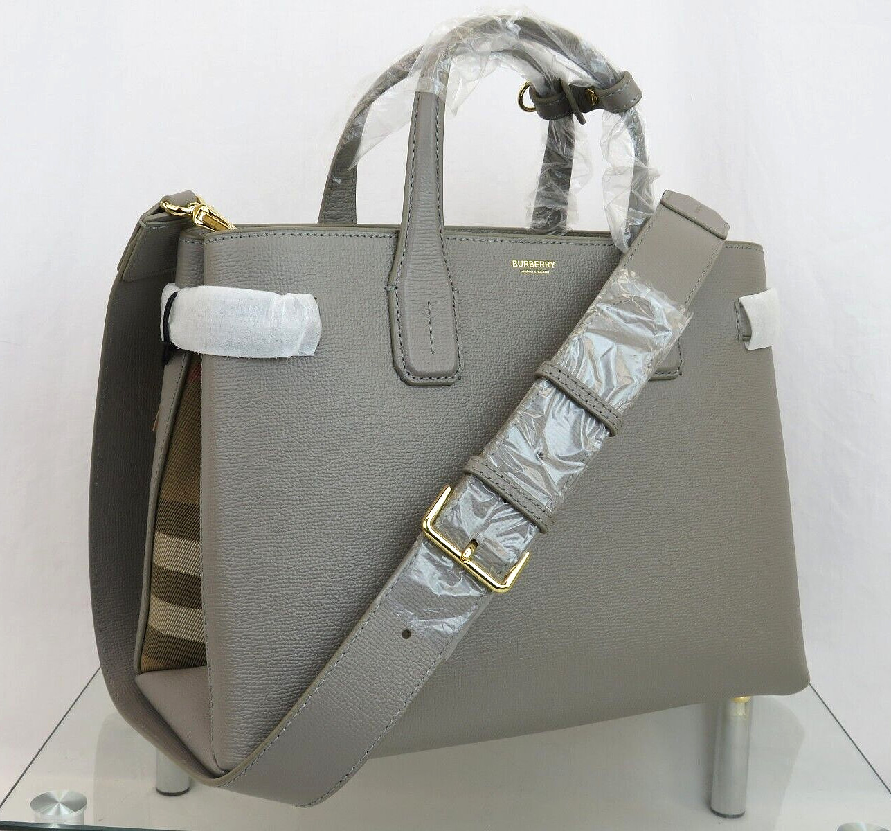 $1790 BURBERRY MD BANNER TAUPE GRAY LEATHER CHECK SHOULDER MEDIUM TOTE BAG