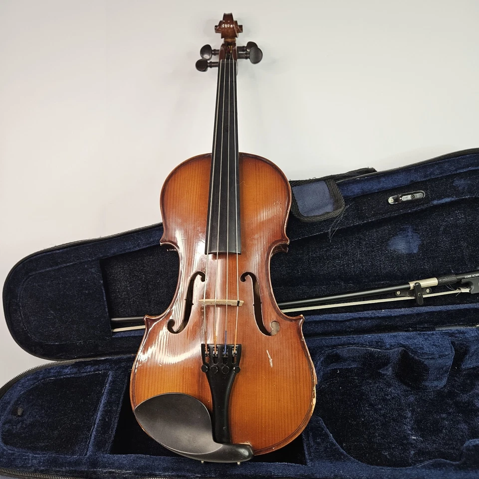 Carlo Robelli Violin w/ Case & Bow model P-105 W Bow See Pics - Image 2 of 4