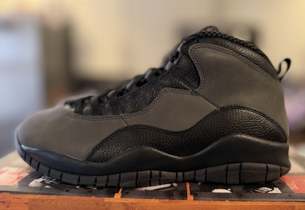 NEW NIKE AIR JORDAN 10 RETRO SHADOW (2025) SIZE 11.5 MENS  display picture 3