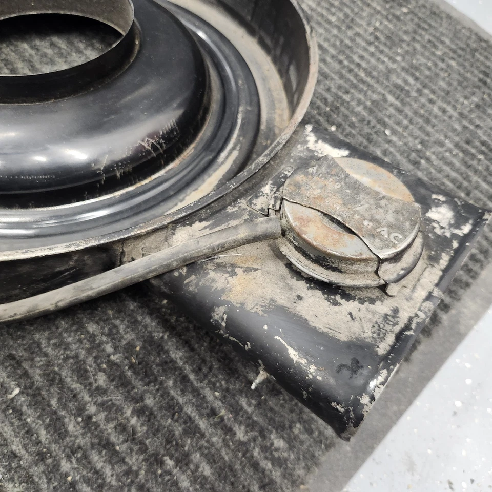 C3 Corvette Dual Snorkel Air Cleaner Assembly Intake OEM 76-81 USED Original Lid - Image 4 of 4