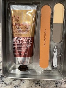 THE BODY SHOP - Almond HAND CREAM 100ML  3.3 FL OZ GIFT SET