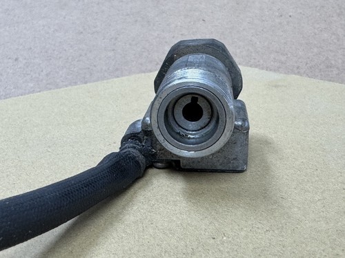 91-92 MR2 SW20 TRANSMISSION SPEEDO GEAR SPEED SENSOR SENDING UNIT CRUISE Control - Picture 5 of 11