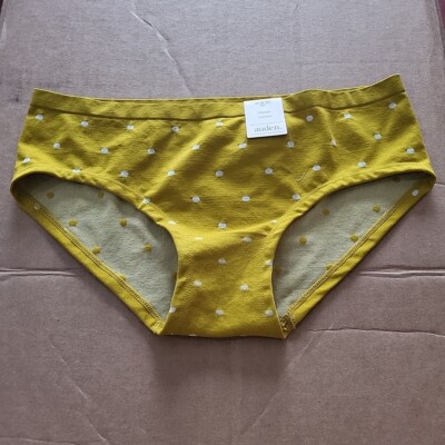 Women's Auden Seamless Underwear -  Size M (8-10). B62
