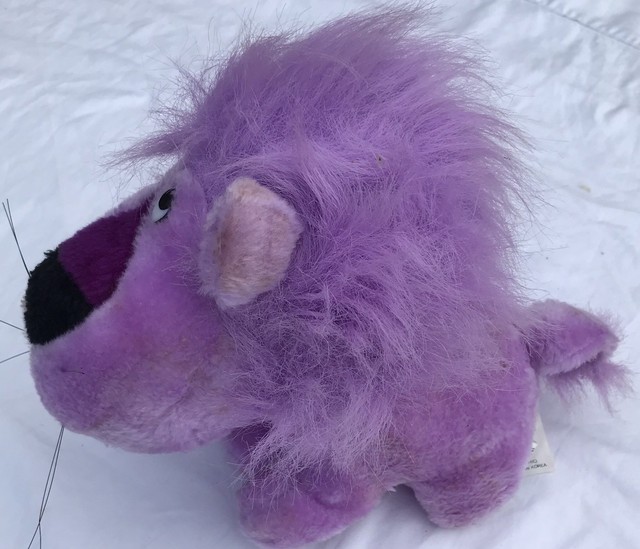 Plush Purple Lion Carnival stuffed animal novelty violet 1980's vintage