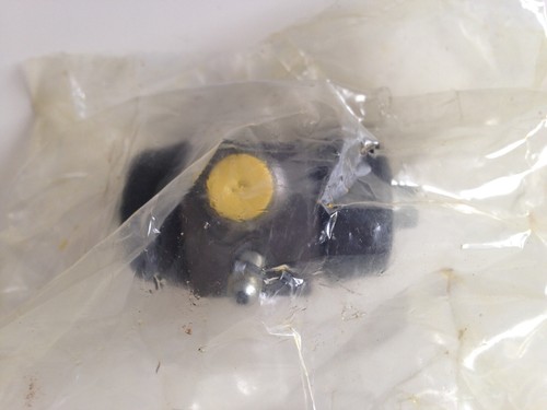 Pair of MG MGB BGT rear wheel brake cylinder 1962-1980 1800cc left & right - Picture 2 of 3