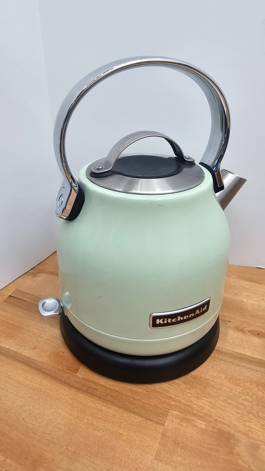 KitchenAid Stainless Steel Electric Water Tea Kettle w/Base KEK1222PT