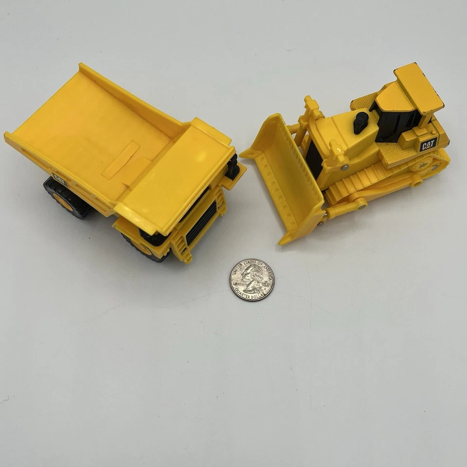 Camión de volteo y excavadora Mattel Caterpillar 1998 de colección de plástico metal coleccionables Foto 2 de 4