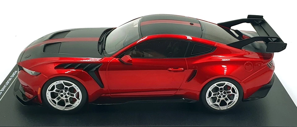 IXO 1/18 Scale Diecast IXOSPMCG18577 - 2025 Ford Mustang GTD - Dark Red - Image 4 of 4