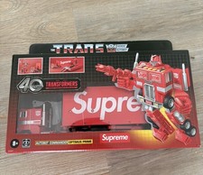 Supreme Transformers Optimus Prime 