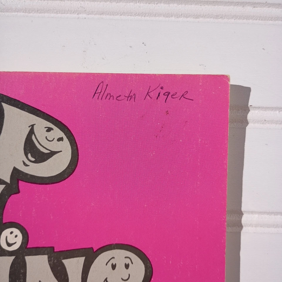 KEEP ON SINGING Songbook Christian Southern Gospel Music 1979 Pink 46 Songs Vtg - Image 3 of 4